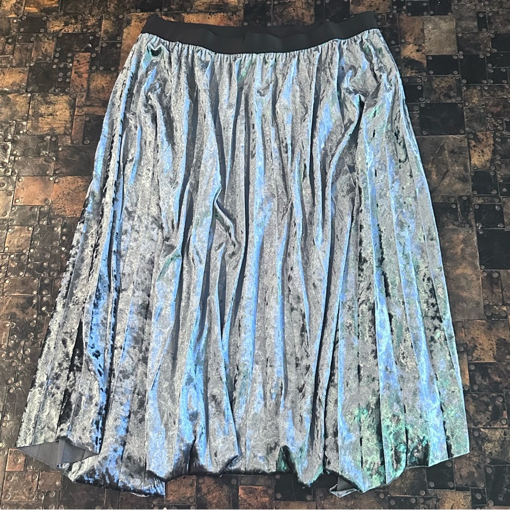 Max Studio Blue Crushed Velvet Pleated Skirt